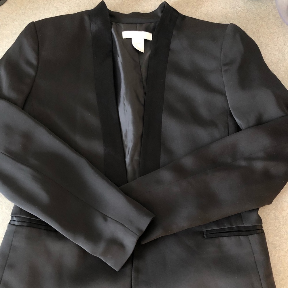 H&M satin trim blazer - Picture 2 of 3